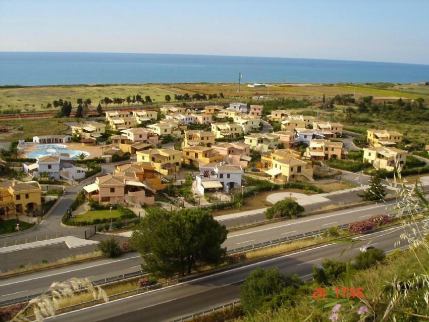 Mare Luna Village Campofelice Di Roccella Eksteriør billede